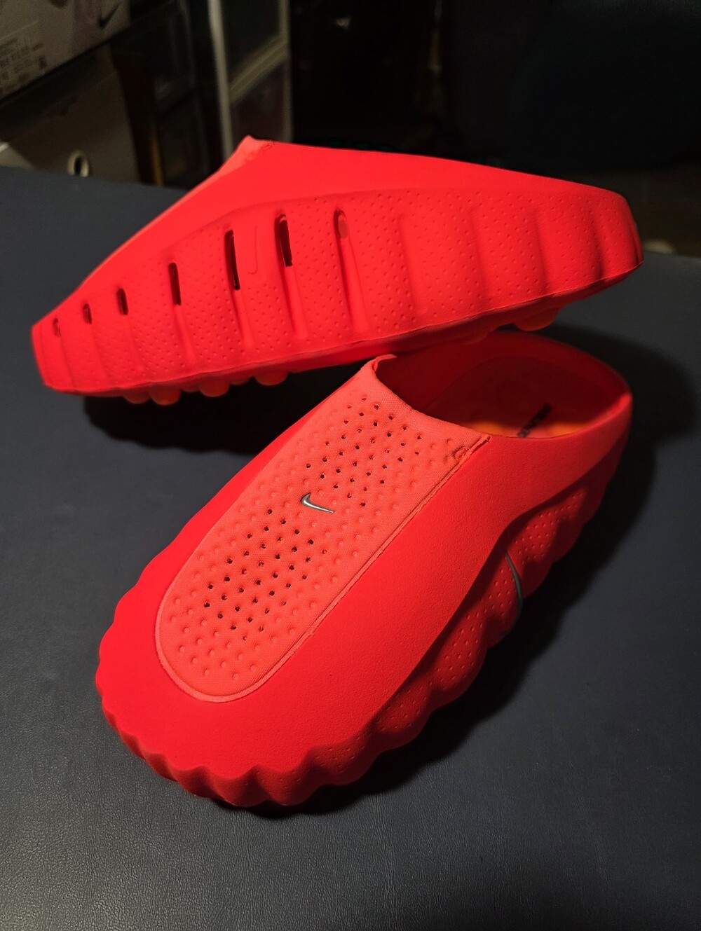 Nike Mind 001 Red Slip-On Perforated Clog Size 10m, New. - Picture 4 of 7